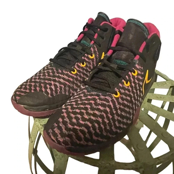 Nike Kevin Durant Trey 5 VIII 'Black Cactus Flower' Basketball Shoes - Picture 8 of 8